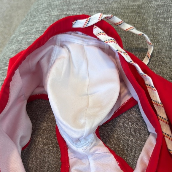 Red and Gold Briefs with Bold Lettering - Picture 7 of 8